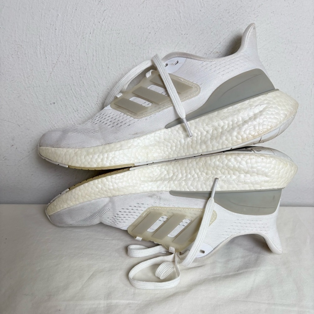 ADIDAS Powerboost White Grey Women Size 7.5 Sporty Athleisure Minimalist Neutral - Picture 5 of 13